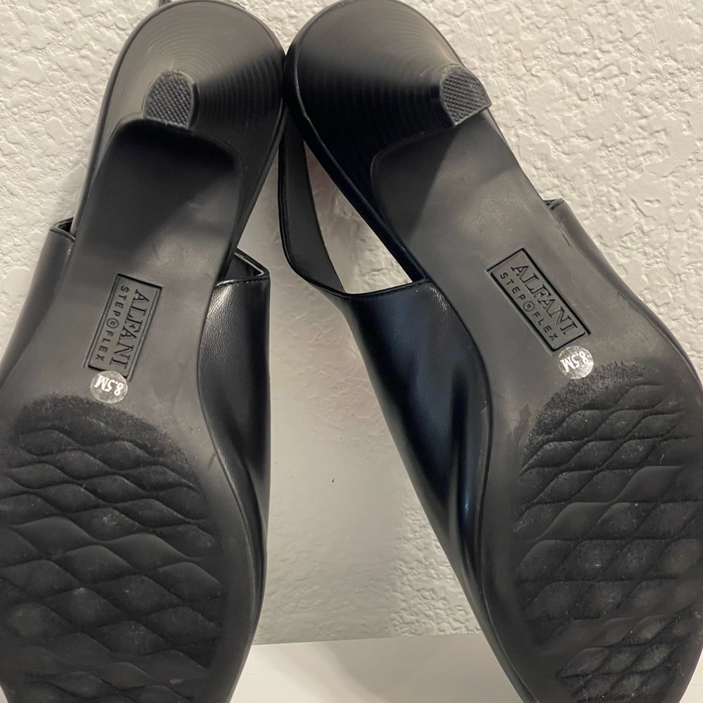 NIB Alfani Jasmynee Black Shooties - Picture 3 of 7